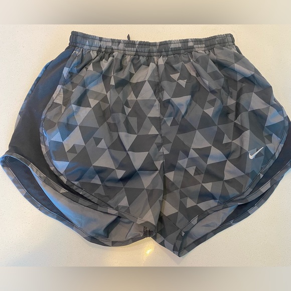 Bundle of 3 Nike Shorts — Size Small - Picture 10 of 13